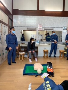 写真：AED講習の様子