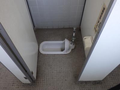 写真：和式トイレ