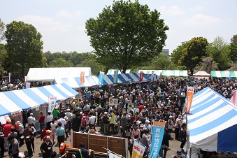 写真：うまかんべぇ～祭の様子