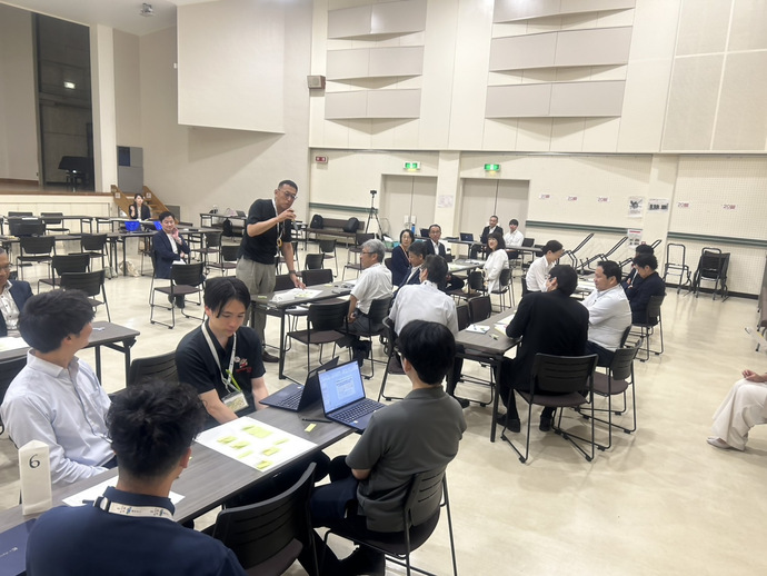 写真：第2回働き方改革　懇談会