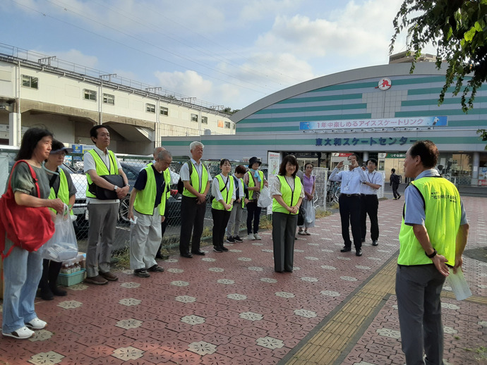 写真：社会を明るくする運動　駅頭啓発活動