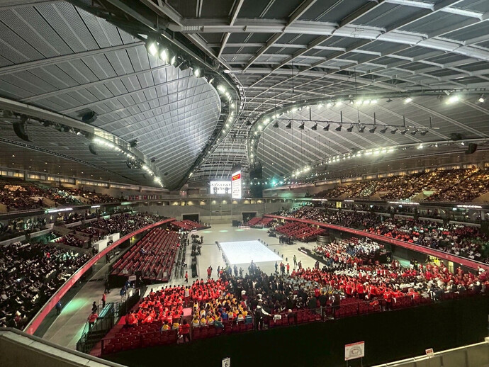 写真：デフリンピック開会式会場の様子